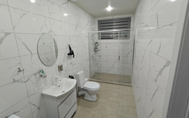 Na Krasnoy Armii 136/2 Apartments