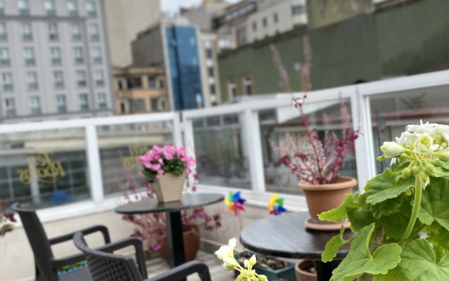 Ten Rooms Istanbul Hotel - Adults Only