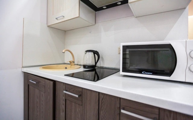 U Morya S Basseinom v ZhK Solnechnyij apt18 Apartment