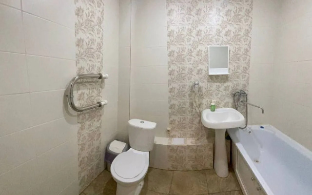 Na Ulitse Generala Lavrova 16 Flat