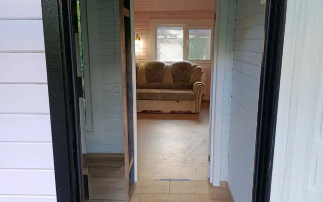 Uyutny Dom S Mangalnoy Zonoy Private house