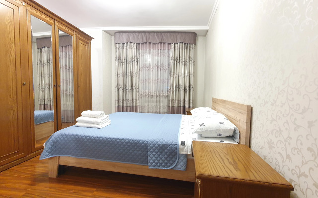 3-Bedroom with sofa Apartments