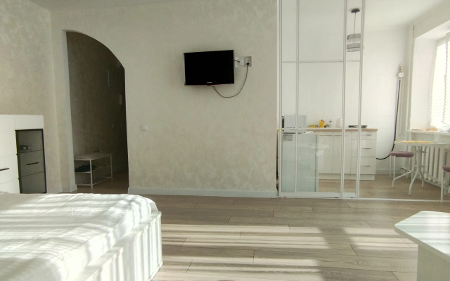 U Glavnoy Ploschadi Pobedy Flat