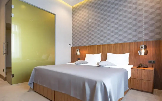 Five Points Square - City Center Guest house