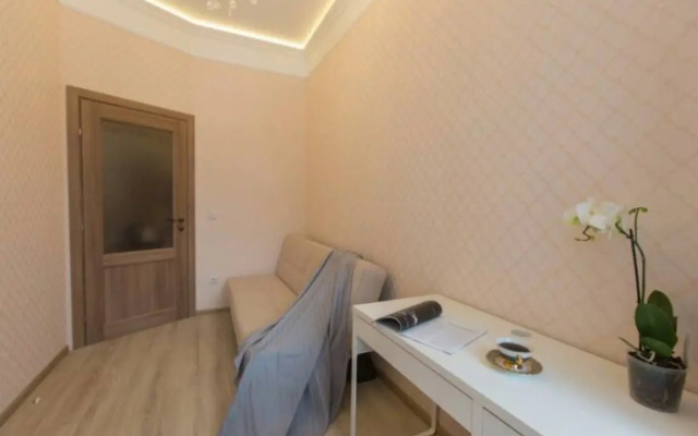 Samotsvet 11 Na Kievskoy 3 Apartments