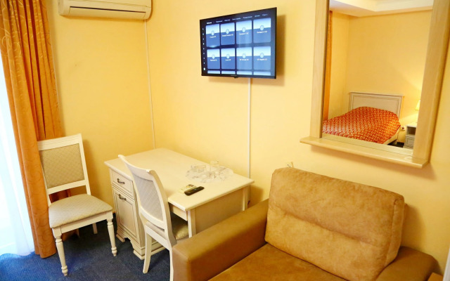Turist Hotel