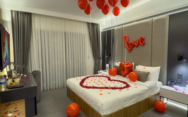 Sera Lake Center Hotel