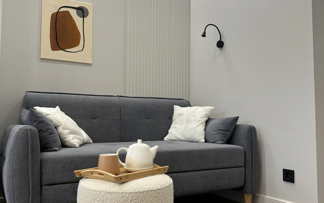 Sunny Flat