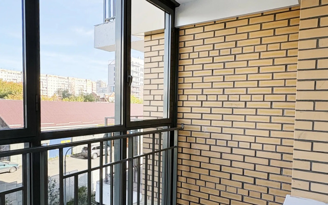 Na Vzlyotnoy Ulitse 7l Flat