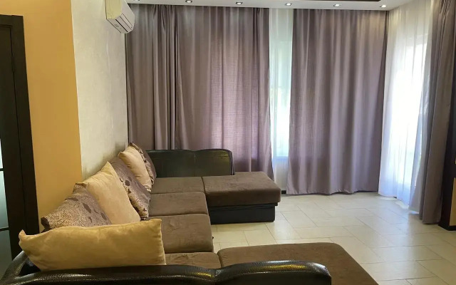 Prostornaya Ryadom s Morem Flat