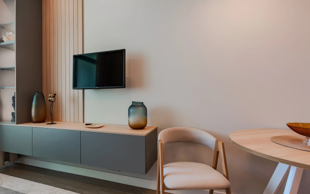 Na Ordzhonikidze 11/1  Apartaments 1