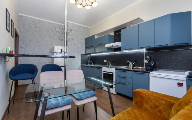 REHOME24 APARTMENTS na 12 etazhe vid na gorod
