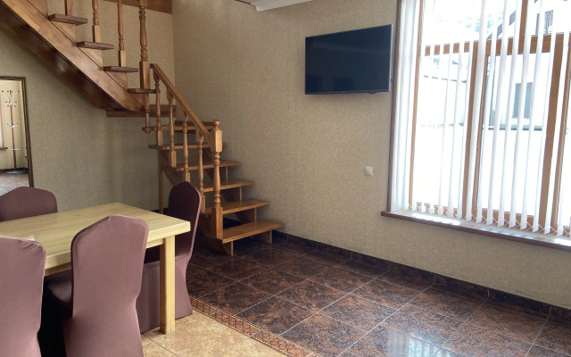 Частный дом с видом на горы