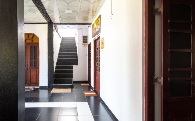 Yoho Mount Sea Pal Hotel