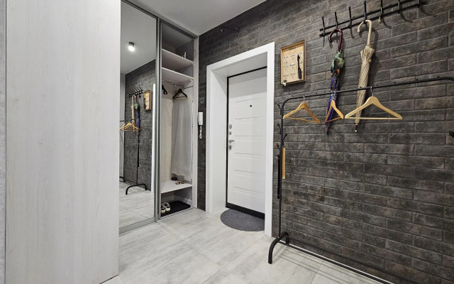 Квартира лофт над елями