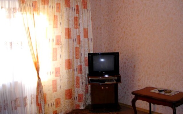 Apartment Salyut Shkolnaya 4