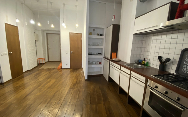 Studiya S Otdelnoy Spalney V Rayone Vokzal Apartmentsa