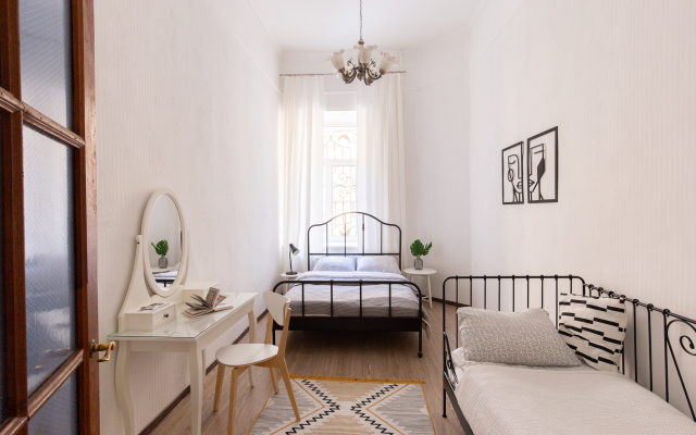 Апартаменты Город Рек на Большой Конюшенной 4/6/8 New