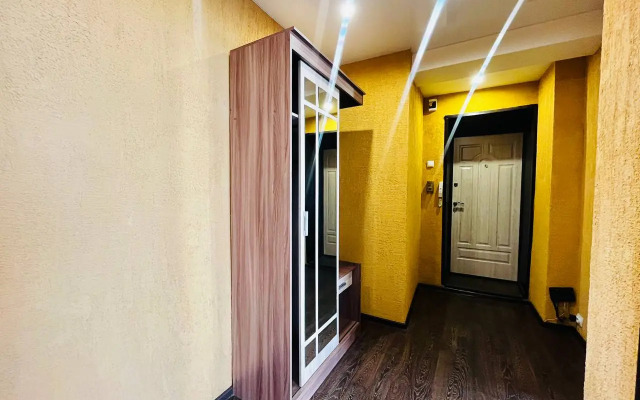 Odnokomnatnye Ryadom S Naberezhnoy Apartment