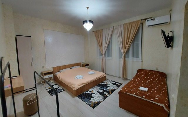 Bolshoy Uyutny Dom pod Klyuch Guest House