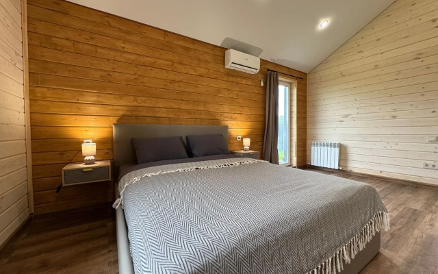 Barnkhaus Na_holme Rentplaza s Baney i Basseynom Private House