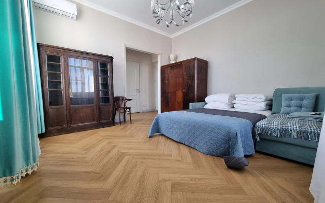 Na Kievskoy Flat