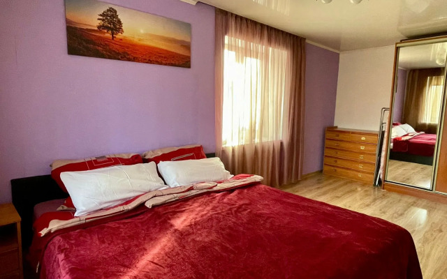 Квартира Цвета мак