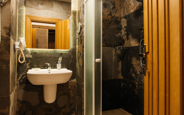 Shirvanshah Hotel