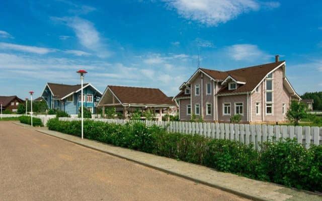 Ontario Village  Lyubov Villa