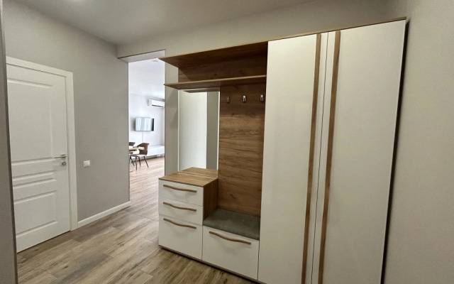 Pr-T Krasnogo Znameni 160a Bosfor Khoum Flat 1