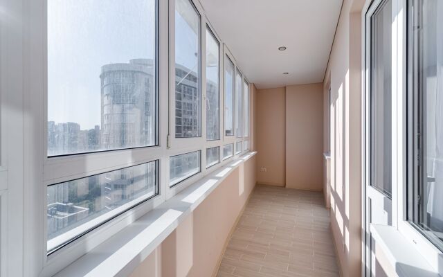 Apartamenty Tihij Don v centre s vidom na gorod s 17 etaza