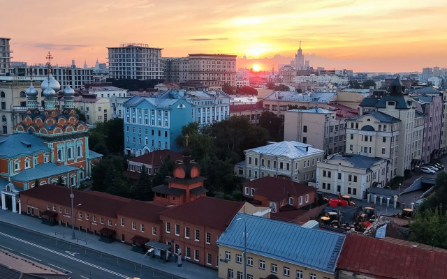2-kh Komnatnaya Kvartira U Metro Polyanka Flat