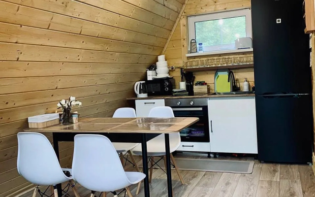 s Baney na Beregu Ozera Chalet
