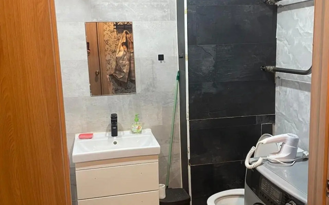 Roskoshnye S Balkonom Na Starateley 15 Apartments