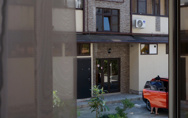 3/2 Odnokomnatniye Apartments
