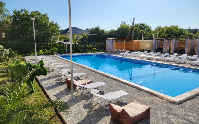 Slon Hotel