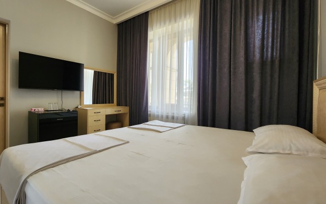Golden Resort Hotel