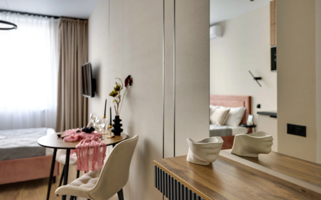 Апартаменты Уютная Дизайнерская Студия у Метро Ботанический Сад