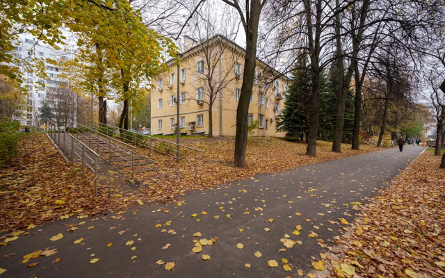 6 Komfortno I Tochka Na Simferopolskom Bulvare 16k1 Apartments