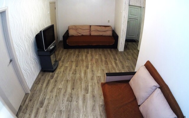 On Day Na Blyuhera 16 Apartments