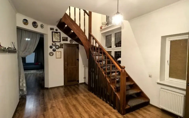 Femili Khaus Guest house