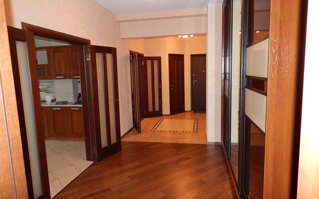 Na ploshchadi Lenina Apartment