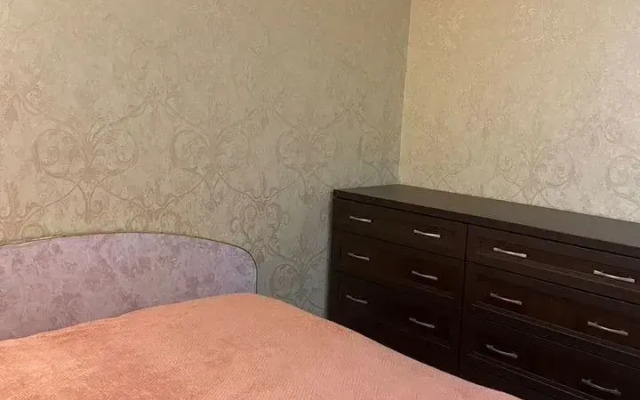 Апартаменты на улице Профсоюзов 38