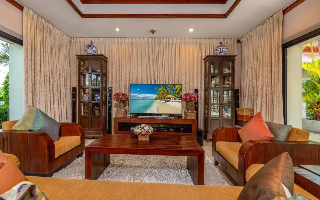 Togian Private Pool Naiharn Beach Villa