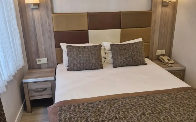 Pera Arya Hotel
