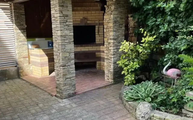 Yava Guest house