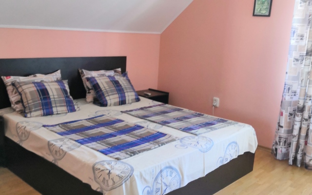 Dom Na Sadovoj 30-A Guest House