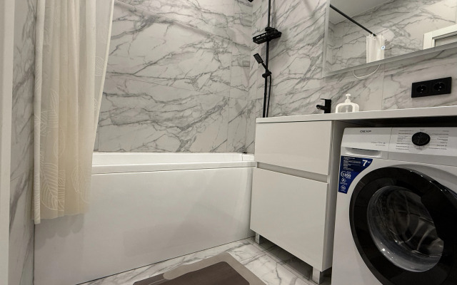 Апартаменты двухкомнатные с балконом