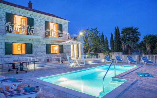 Вилла Family Vjeka Sumartin Brac Island