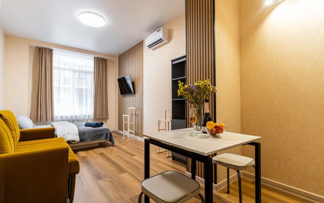 V Novopocciycke C Dizajnerckim Pemontom Apartments